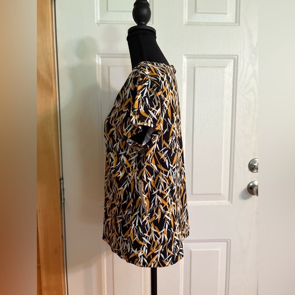 Liz Claiborne Brown Short Sleeve Fitted Blouse size Small NWT - Picture 3 of 13